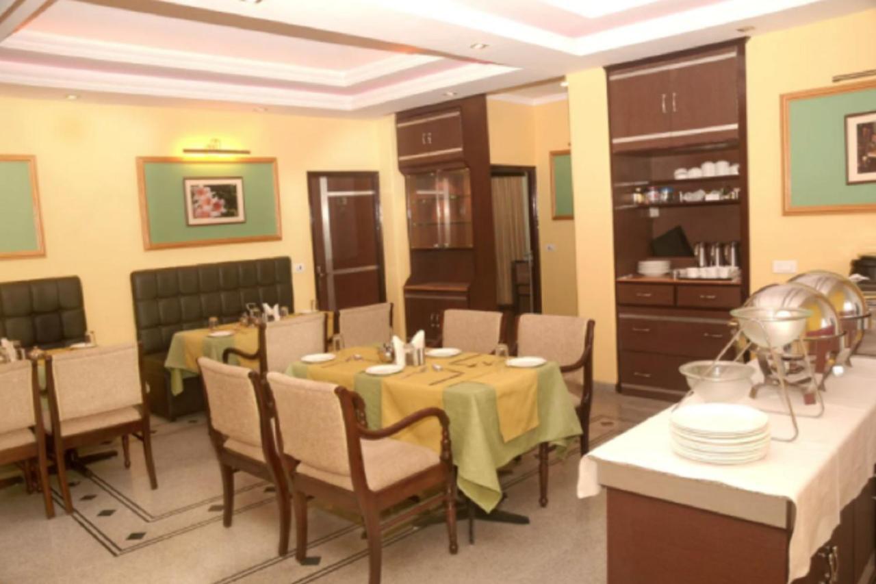 Goroomgo Marc Shimla Near Mall Road - Luxury Room - Excellent Service - Ample Parking - Best Hotel In شيملا المظهر الخارجي الصورة